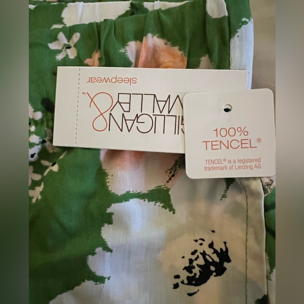Gilligan & O'Malley Green Floral Lounge set NWT! - Picture 4 of 5